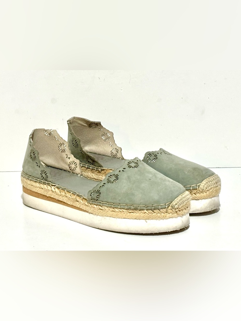 Vince Camuto Breshan Sage Green Platform Espadrille Size 7